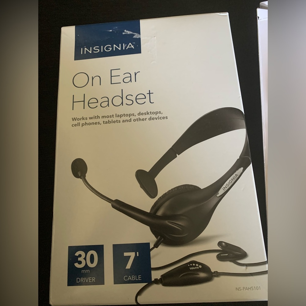 Insignia Headset